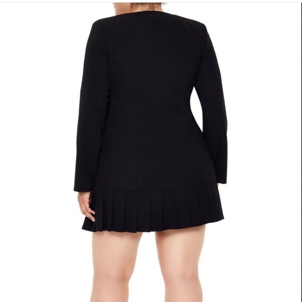 Forever 21 Plus Size Blazer Mini Dress
Color: Black Size: 2X - Picture 4 of 5